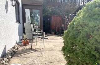 Wohnung mieten in Aglishardter Str. 55, 72587 Römerstein, Großzügige 3,5-Zimmer-Wohnung mit Garten, Wintergarten und Gartenhaus