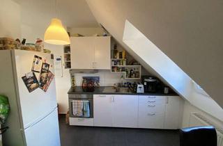 Wohnung mieten in Waldstraße 144, 65197 Wiesbaden, Schöne 3-Zimmer-Wohnung in Altbau (WG möglich, mit EBK und Balkon)