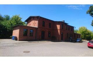 Wohnung mieten in Bahnhofstr. 25, 23992 Neukloster, gemütliche 2 Raum Wohnung im OG