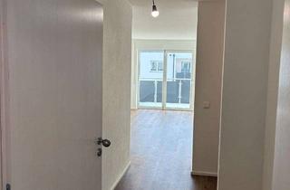 Wohnung mieten in Werner Von Siemens Straße 8a, 83301 Traunreut, Helle 2-Zimmer Wohnung im 2. OG mit Balkon in Traunreut - Barrierefrei -