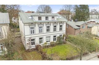 Villa kaufen in 23611 Bad Schwartau, Stadtvilla mit Charme, vielen Nutzungsmöglichkeiten & schönem Garten in guter Lage