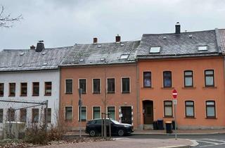 Reihenhaus kaufen in Falkensteiner Straße 12, 08209 Auerbach, Reihenhaus in Auerbach – 125 m², renovierungsbedürftig, zentrale Lage zu Schulen und Einkaufsmärkten
