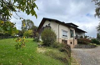 Einfamilienhaus kaufen in 93449 Waldmünchen, Einfamilienhaus mit Einliegerwohnung auf großzügigem Grundstück in Waldmünchen