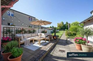 Einfamilienhaus kaufen in 50226 Frechen, Historisches Einfamilienhaus mit Gartenidylle und Ausbauoptionen in Frechen-Königsdorf