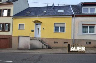 Einfamilienhaus kaufen in 66126 Saarbrücken, Einfamilienhaus mit Garten und Garage in Saarbrücken zu Verkaufen.