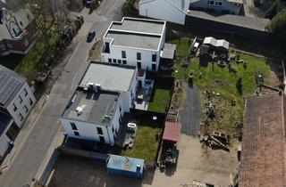 Anlageobjekt in 52382 Niederzier, Historischer Vierkanthof mit Neubau-Wohnhaus, Gastronomie & Bauland in Niederzier