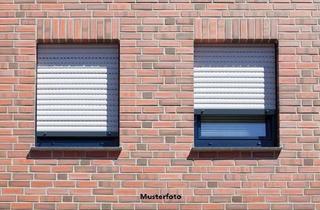 Anlageobjekt in Finkenbacher Straße xxx, 64743 Beerfelden, 2-Familienhaus, Dachterrasse, 3 Garagen - Heimwerkerobjekt