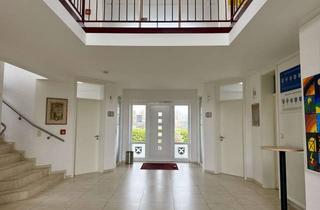 Gewerbeimmobilie kaufen in 31535 Neustadt, Großzügig und Präsentativ - Bürohaus im Gewerbegebiet