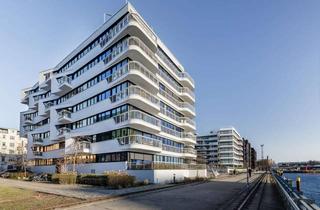 Wohnung kaufen in Stralauer Allee 13 A, 10245 Friedrichshain, Wohnen mit Spreeblick: Moderne 2-Zimmer-Wohnung mit Balkon und Aufzug