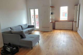 Wohnung mieten in Mühsamstraße 63, 10249 Friedrichshain, Moderne teilmöblierte Dachgeschosswohnung in Friedrichshain