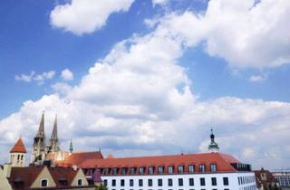 Wohnung mieten in Speichergasse, 93047 Innenstadt, Moderne, helle 2-Zimmer Wohnung, Balkon mit Blick auf Minoritenkloster/Karmeliten am Dom!