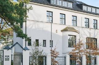 Haus kaufen in 14052 Berlin, 4.996,-pro QM- STILVOLLE 8 ZIMMER-VILLENHÄLFTE zum Modernisieren- vis a vis vom Park