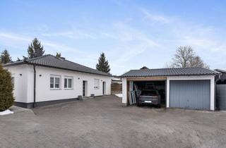 Haus kaufen in 92690 Pressath, Modernisierter Bungalow mit großem Gartengrundstück in ruhiger zweiter Reihe