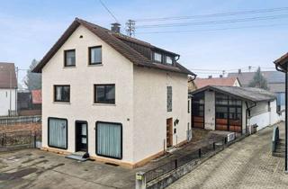 Mehrfamilienhaus kaufen in Frauenstraße 26, 89269 Vöhringen, Platz für Ideen: Mehrfamilienhaus mit 3 Einheiten, Lagerhalle und unbebautem Grundstück