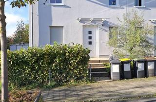 Haus mieten in 60438 Frankfurt, Gehobene 5-Zimmer DHH mit PV Anlage in bester Lage am Riedberg