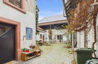 Anlageobjekt in 64354 Reinheim, Charmanter Vierseithof mit bis zu drei Einheiten