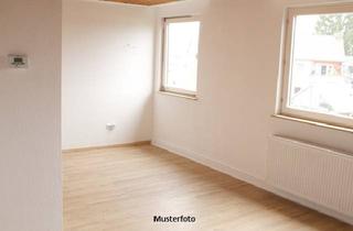 Wohnung kaufen in 46485 Wesel, Stilvolle Altbauwohnung: 3 Zimmer, Balkon, TG-Stellplatz