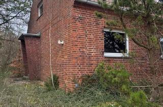 Doppelhaushälfte kaufen in 29345 Unterlüß, Südheide - Sanierungsbedürftige DHH auf 780 m² Grundstück