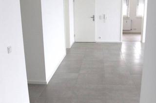 Wohnung kaufen in 65719 Hofheim am Taunus, Hofheim am Taunus - Zentrale 4Zi EG Wohnung - Hofheim, 95qm, Barrierearm, 2 Garagen