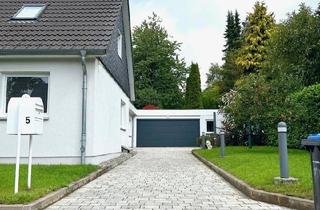 Doppelhaushälfte kaufen in 24146 Kiel, Kiel - Exklusiv kernsanierte Doppelhaushälfte mit großzügigem Garten