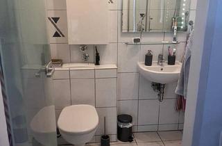 Wohnung kaufen in 51065 Köln, Köln - Vermietete Dachgeschoss Wohnung, rd. 50 qm