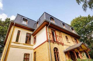 Wohnung kaufen in 12203 Berlin, Berlin - Modern History - Traumhafte Dachgeschosswohnung mit herrlicher Terrasse und Blick ins Grüne