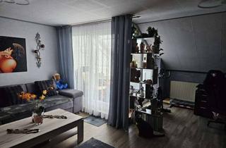 Wohnung kaufen in Lindenallee 42, 74613 Öhringen, 3-Zimmer-Dachgeschosswohnung mit Tiefgaragenstellplatz in Öhringen (Feldrandlage)