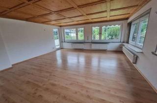 Wohnung mieten in Alte Bergstraße 11a, 64342 Seeheim-Jugenheim, Geschmackvolle, gepflegte 4,5-Raum-Wohnung mit Garten und Einbauküche in Seeheim-Jugenheim