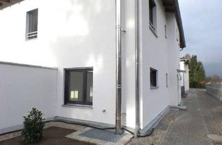 Wohnung mieten in 85051 Ingolstadt, Schöne, helle 2 ZKB-Wohnung mit Garten, EBK und TG-Stellplatz!