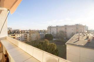 Wohnung mieten in 13589 Spandau, Charmante 2-Zimmer-Dachgeschosswohnung mit Balkon und Aufzug