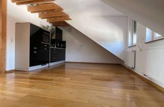 Wohnung mieten in Bahnhofstr. 81, 63477 Maintal, Kernsanierte 2-Zi-Dachgeschosswohnung im Zentrum von Maintal