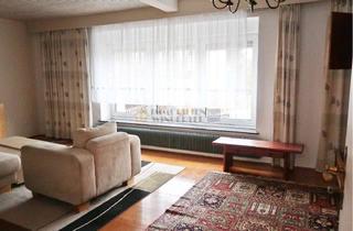 Haus kaufen in 93053 Kasernenviertel, DHH mit 786 m² Grund in ruhiger Wohnlage nahe Universität