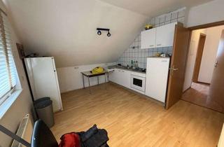 Wohnung mieten in 50769 Merkenich, 2-Zimmer-Dachgeschosswohnung mit Stellplatz in Köln-Merkenich