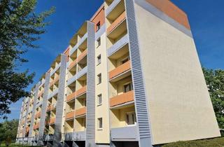 Wohnung mieten in Am Sportpark 14, 08371 Glauchau, Große neu sanierte 3-Raum-Wohnung Am Sportpark 14 mit Balkon - verfügbar ab 03/26!