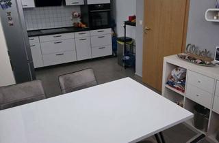 Wohnung mieten in Wilhelmstraße 10, 17438 Wolgast, 2 Raum Altbau Wohnung