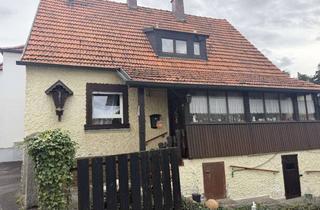 Haus kaufen in 97490 Poppenhausen, Renovierungsbedürftiges Wohnhaus mit großem Grundstück