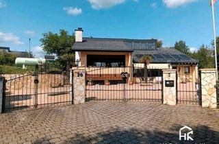 Einfamilienhaus kaufen in Auf Hahn 20, 56865 Schauren, Freistehendes Einfamilienhaus mit Galerie & mediterranem Hof in ruhiger Lage
