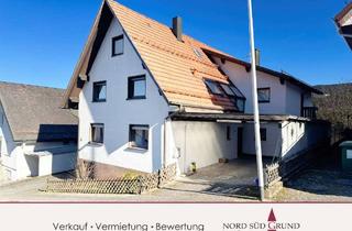 Haus kaufen in Eugen-Seelos-Weg, 77830 Bühlertal, Bühlertal: 2-Familien-Haus. Kachelofen, Terrasse. Doppelgarage. Aussichtslage mit Garten..