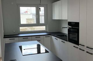 Haus mieten in 79618 Rheinfelden, Luxuriöse 5,5-Zimmer-Doppelhaushälfte in zentraler Lage mit EBK