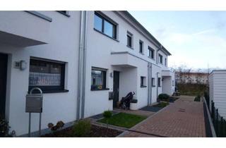 Haus mieten in Pfeifengrasstraße 32, 30855 Langenhagen, Reihen-Mittelhaus Lhg. mit offener Einbauküche