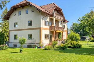 Villa kaufen in 83313 Siegsdorf, Historische Villa mit 3 Wohnungen und Garagen auf riesigem (Bau-) Grund nahe am Ortskern