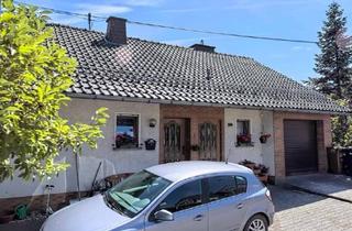 Einfamilienhaus kaufen in 53560 Vettelschoß, Vettelschoß - Freistehendes Einfamilienhaus mit großem Grundstück