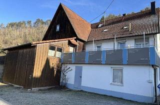 Einfamilienhaus kaufen in 72172 Sulz, Sulz am Neckar / Fischingen - Einfamilienhaus mit Garagen, Scheune und weiterem Ausbaupotenzial