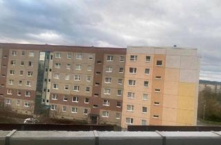 Wohnung kaufen in 07552 Gera, Gera - 3 Raum-ETW mit Einbauküche, Balkon und Stellplatz