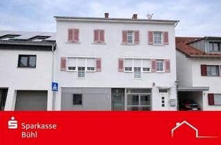 Wohnung kaufen in 77815 Bühl, Charmantes Altbaujuwel direkt am Johannesplatz