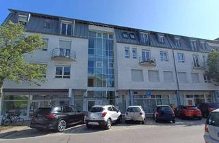 Wohnung kaufen in 79206 Breisach, Breisach-Zentrum, bezugsfreie 3-Zi-Whg. im DG mit Aufzug, EBK und Balkon