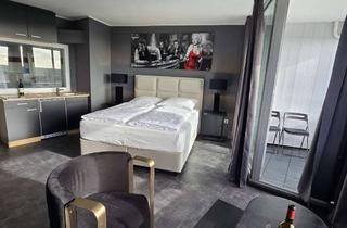 Wohnung kaufen in Wikingeck, 24837 Schleswig, 21. Stock, Südbalkon & Hafenblick – möblierte 1-Zimmer-Wohnung, provisionsfrei