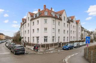 Wohnung kaufen in 80993 Moosach, Modernisierte 2-Zimmer-Altbauwohnung in ruhiger und attraktiver Lage von München-Moosach