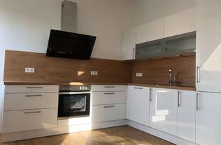 Wohnung mieten in 97688 Bad Kissingen, Großzügige, sanierte 2 - Zimmeraltbauwohnung mit Wohnküche in zentraler Lage