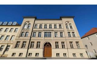 Wohnung mieten in Zierker Str. 14, 17235 Neustrelitz, Großzügige 3-Zimmer Wohnung im Erdgeschoss mit Stellplatz